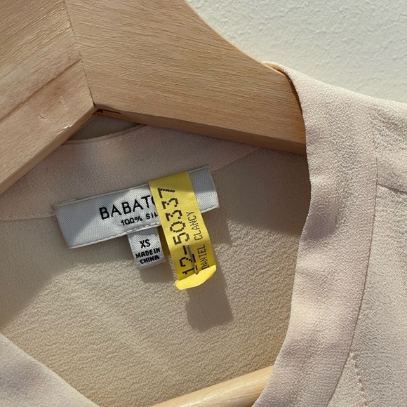 Aritzia cream silk shirt sleeve blouse - Picture 2 of 2